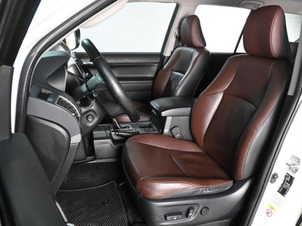 Toyota Land Cruiser Prado 150 Series Рестайлинг 1 с пробегом 2016 года, цена 2 979 000 рублей, 349373 км, внедорожник, Автокод Объявления