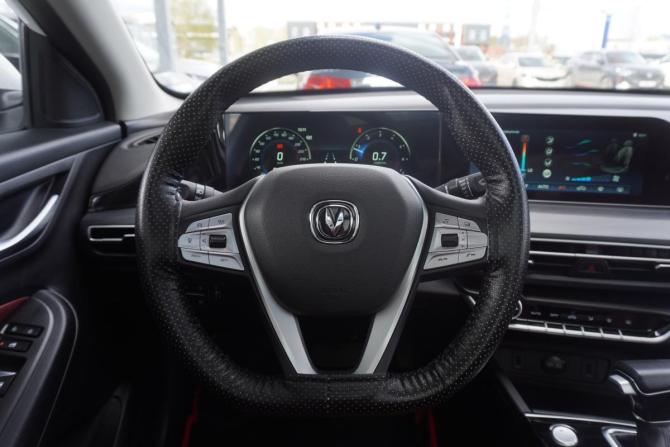 Changan Eado Plus с пробегом 2024 года, цена 1 770 000 рублей, 43677 км, седан, Автокод Объявления