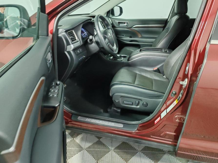 Toyota Highlander III (XU50) Рестайлинг Москва  - изображение 16