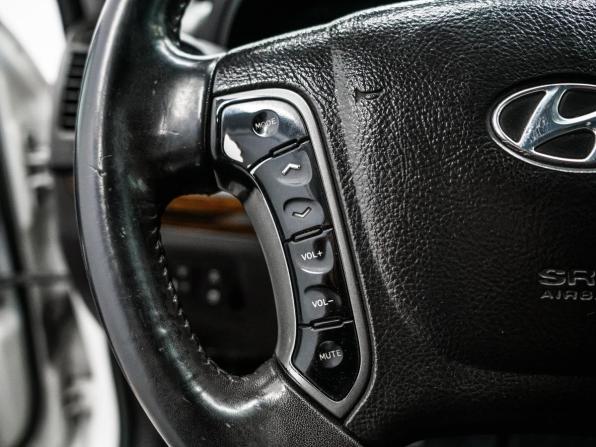 Hyundai Santa Fe II Рестайлинг с пробегом 2011 года, цена 1 200 000 рублей, 220421 км, внедорожник, Автокод Объявления