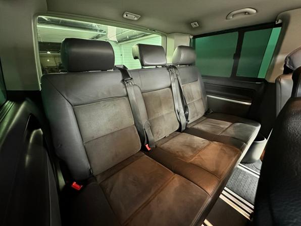 Volkswagen Multivan T5 Рестайлинг с пробегом 2014 года, цена 2 690 000 рублей, 189979 км, минивэн, Автокод Объявления