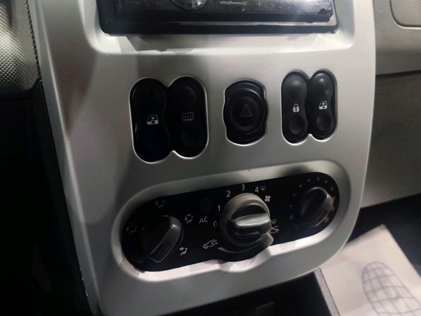 Renault Sandero I с пробегом 2010 года, цена 350 000 рублей, 437000 км, хэтчбек, Автокод Объявления