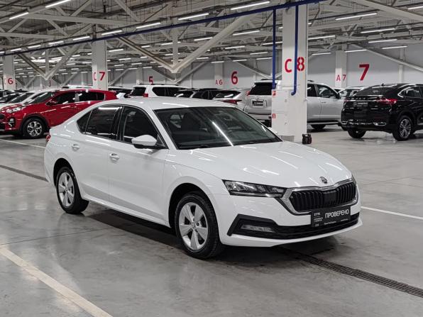 Skoda Octavia IV (A8) с пробегом 2021 года, цена 2 520 000 рублей, 103041 км, лифтбек, Автокод Объявления