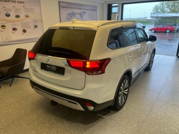 Mitsubishi Outlander III Рестайлинг 3 с пробегом 2020 года, цена 2 277 000 рублей, 123019 км, внедорожник, Автокод Объявления