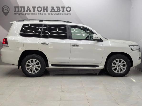 Toyota Land Cruiser 200 Series Рестайлинг 2 с пробегом 2019 года, цена 5 500 000 рублей, 225008 км, внедорожник, Автокод Объявления