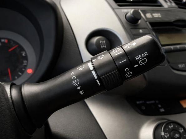 Toyota RAV4 III (XA30) Рестайлинг с пробегом 2012 года, цена 1 385 000 рублей, 208161 км, внедорожник, Автокод Объявления
