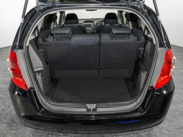 Honda Fit II с пробегом 2010 года, цена 840 500 рублей, 97546 км, хэтчбек, Автокод Объявления