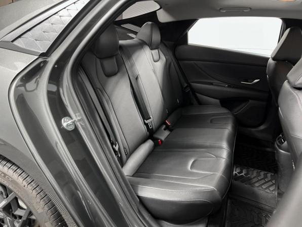 Hyundai Elantra VII (CN7) Рестайлинг с пробегом 2025 года, цена 2 310 000 рублей, 15750 км, седан, Автокод Объявления