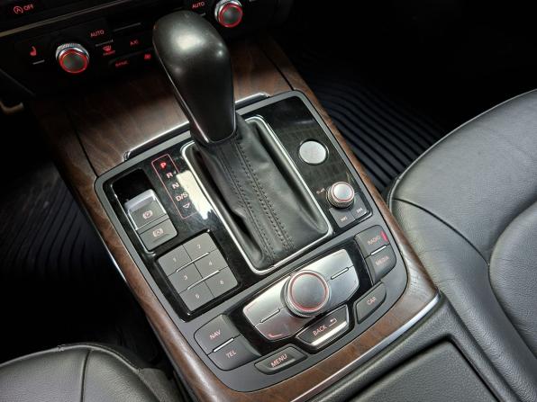 Audi A6 IV (C7) Рестайлинг с пробегом 2015 года, цена 1 549 000 рублей, 308250 км, седан, Автокод Объявления