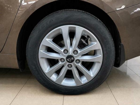 Kia Ceed II Рестайлинг с пробегом 2016 года, цена 1 050 000 рублей, 231007 км, хэтчбек, Автокод Объявления