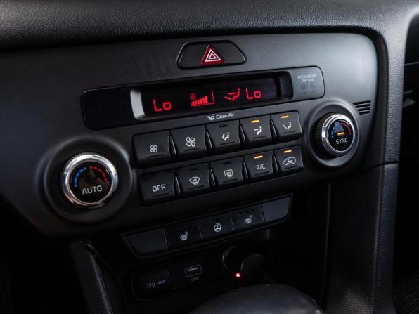 Kia Sportage IV Рестайлинг с пробегом 2019 года, цена 2 165 000 рублей, 131504 км, внедорожник, Автокод Объявления