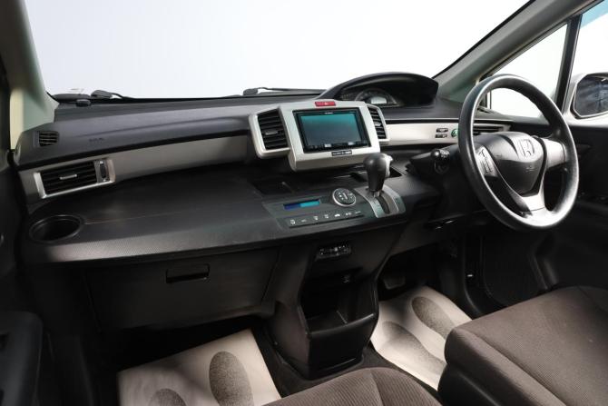Honda Freed I Рестайлинг 2 с пробегом 2015 года, цена 1 189 000 рублей, 148800 км, компактвэн, Автокод Объявления