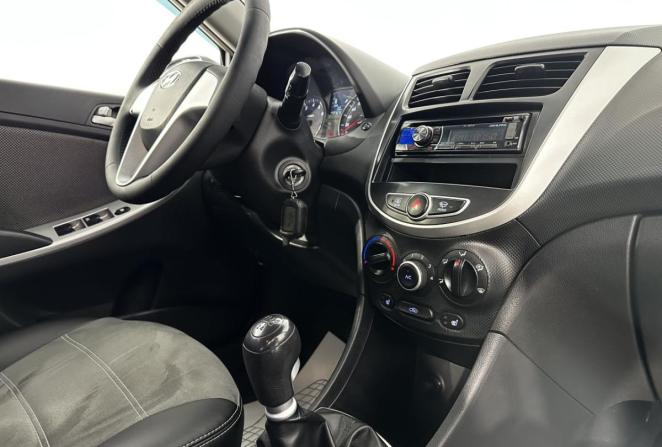 Hyundai Solaris I с пробегом 2011 года, цена 625 000 рублей, 278761 км, седан, Автокод Объявления