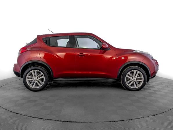 Nissan Juke I с пробегом 2013 года, цена 1 055 000 рублей, 119107 км, внедорожник, Автокод Объявления
