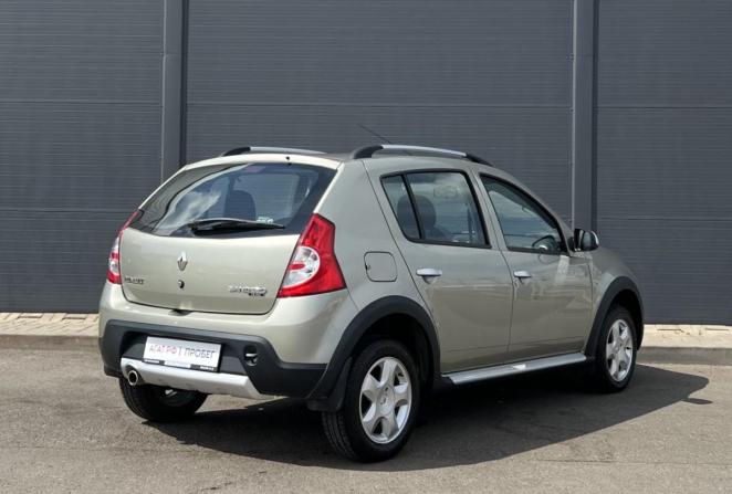 Renault Sandero I с пробегом 2014 года, цена 985 000 рублей, 17000 км, хэтчбек, Автокод Объявления