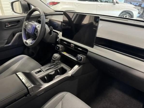 Toyota RAV4 VI (XA60) с пробегом 2025 года, цена 4 270 000 рублей, 50 км, внедорожник, Автокод Объявления