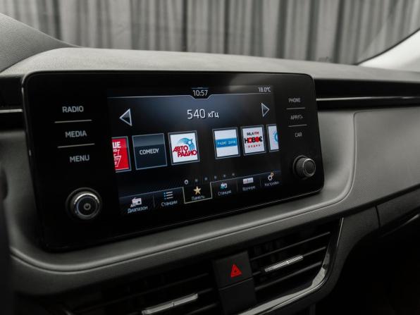 Skoda Rapid II с пробегом 2021 года, цена 1 940 000 рублей, 83906 км, лифтбек, Автокод Объявления