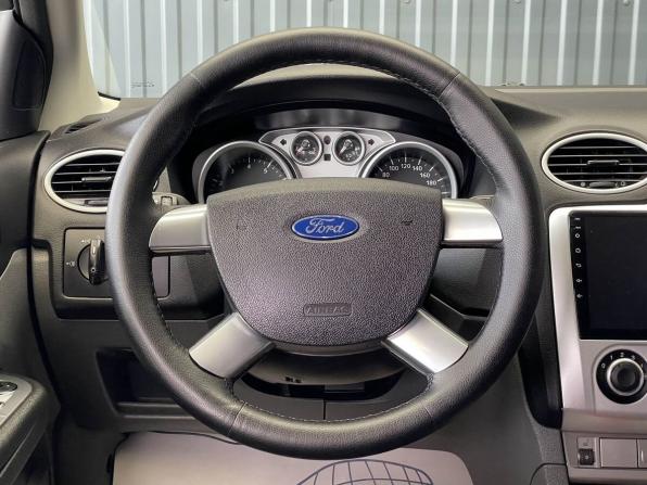 Ford Focus II Рестайлинг с пробегом 2011 года, цена 577 000 рублей, 168428 км, седан, Автокод Объявления