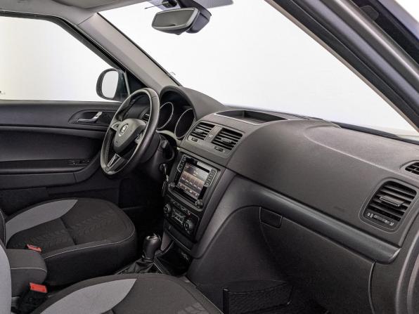 Skoda Yeti I Рестайлинг с пробегом 2017 года, цена 1 505 000 рублей, 113469 км, внедорожник, Автокод Объявления