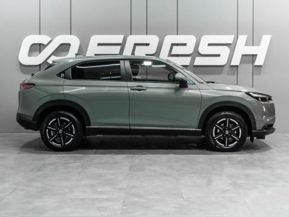 Honda Vezel II Рестайлинг с пробегом 2024 года, цена 2 839 000 рублей, 37008 км, внедорожник, Автокод Объявления