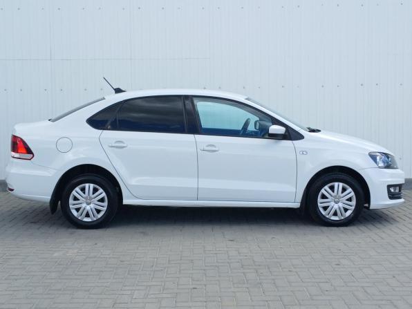 Volkswagen Polo V Рестайлинг с пробегом 2017 года, цена 1 049 000 рублей, 114500 км, седан, Автокод Объявления