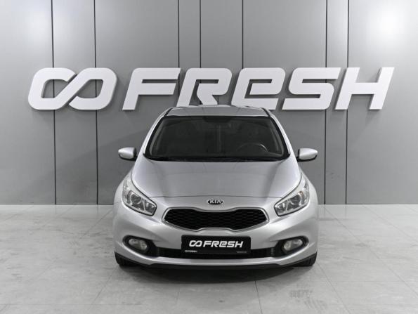 Kia Ceed II с пробегом 2013 года, цена 1 029 000 рублей, 257122 км, хэтчбек, Автокод Объявления