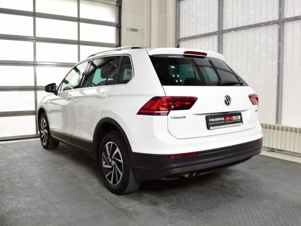 Volkswagen Tiguan II с пробегом 2018 года, цена 2 175 995 рублей, 190597 км, внедорожник, Автокод Объявления