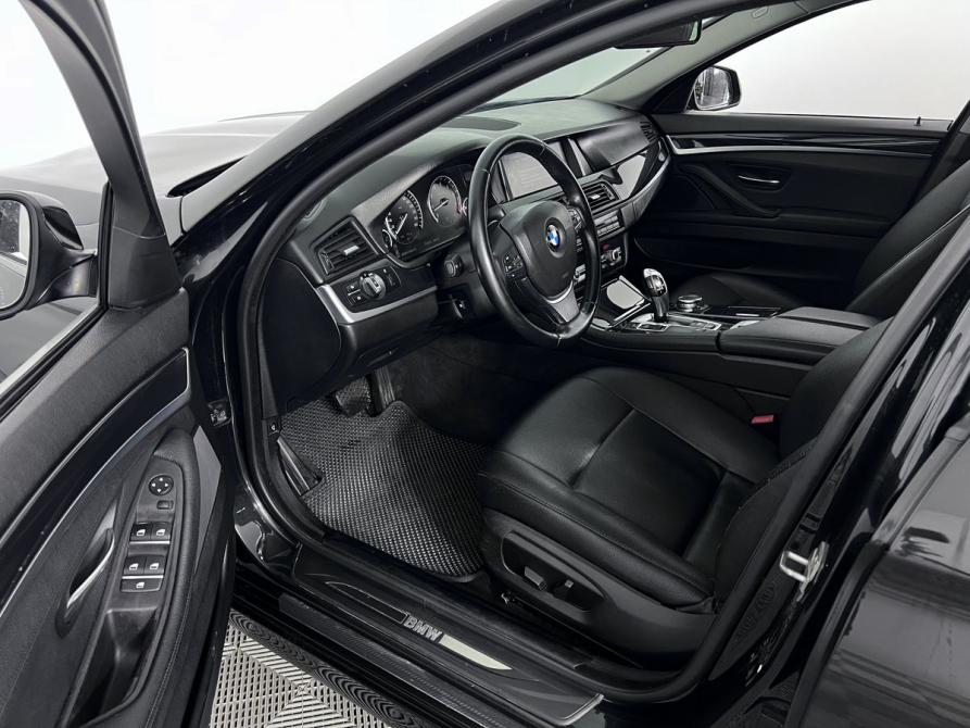 BMW 5 серии VI (F10/F11/F07) Рестайлинг Калининград  - изображение 9