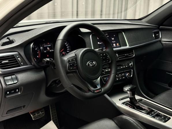 Kia Optima IV с пробегом 2017 года, цена 1 799 000 рублей, 185114 км, седан, Автокод Объявления