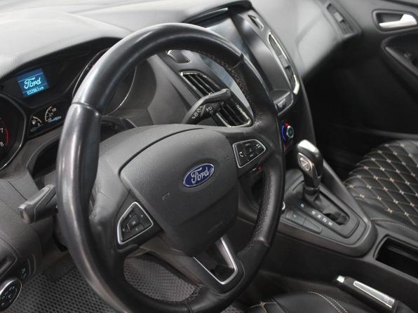 Ford Focus III Рестайлинг с пробегом 2018 года, цена 1 599 900 рублей, 30000 км, хэтчбек, Автокод Объявления