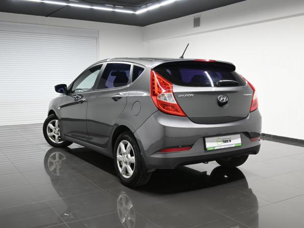 Hyundai Solaris I Рестайлинг с пробегом 2014 года, цена 945 000 рублей, 114304 км, хэтчбек, Автокод Объявления