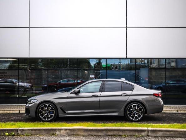 BMW 5 серии VII (G30/G31/G38) Рестайлинг с пробегом 2021 года, цена 4 599 000 рублей, 109012 км, седан, Автокод Объявления
