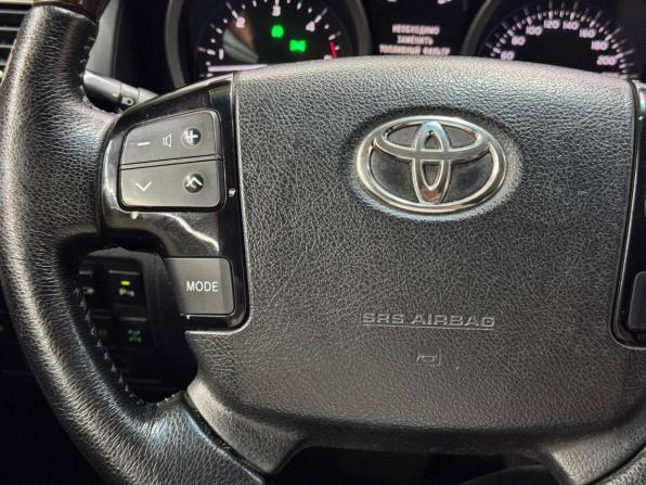 Toyota Land Cruiser 200 Series Рестайлинг 1 с пробегом 2013 года, цена 3 449 000 рублей, 237000 км, внедорожник, Автокод Объявления
