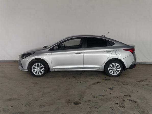 Hyundai Solaris II Рестайлинг с пробегом 2020 года, цена 1 330 000 рублей, 68544 км, седан, Автокод Объявления
