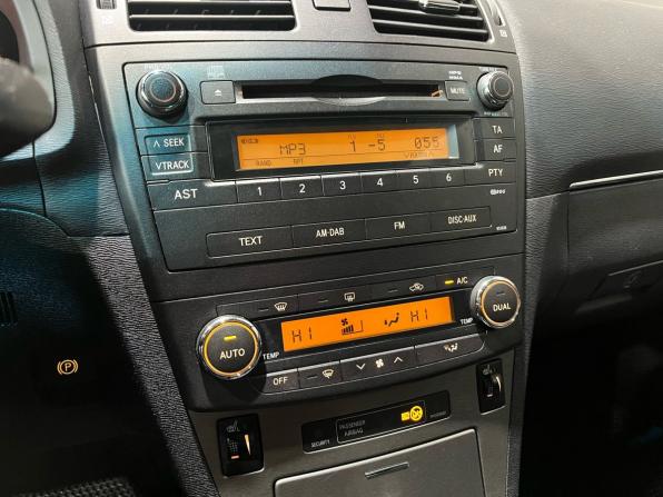 Toyota Avensis III с пробегом 2009 года, цена 790 000 рублей, 196927 км, седан, Автокод Объявления