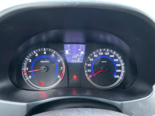 Hyundai Solaris I Рестайлинг с пробегом 2015 года, цена 870 000 рублей, 135038 км, седан, Автокод Объявления