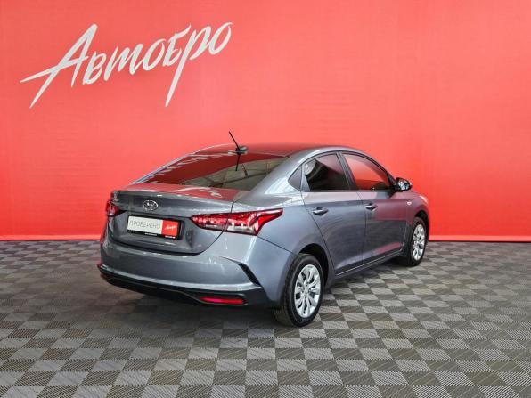 Hyundai Solaris II с пробегом 2017 года, цена 1 199 000 рублей, 123600 км, седан, Автокод Объявления