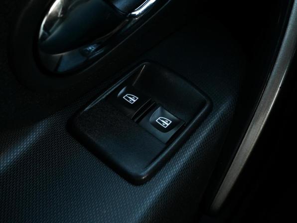Renault Sandero II с пробегом 2015 года, цена 999 000 рублей, 82025 км, хэтчбек, Автокод Объявления