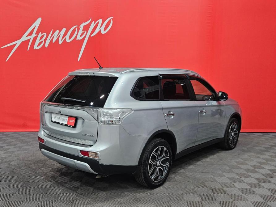 Mitsubishi Outlander III Рестайлинг Вологда  - изображение 5