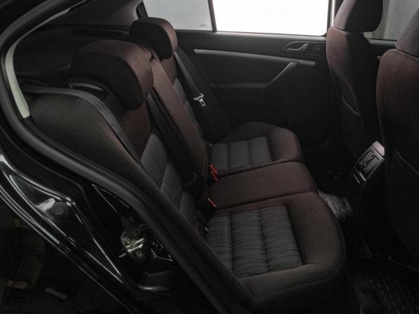 Skoda Octavia II (A5) Рестайлинг с пробегом 2012 года, цена 819 000 рублей, 218862 км, лифтбек, Автокод Объявления