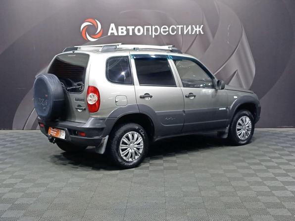 Chevrolet Niva I Рестайлинг с пробегом 2011 года, цена 420 000 рублей, 160000 км, внедорожник, Автокод Объявления