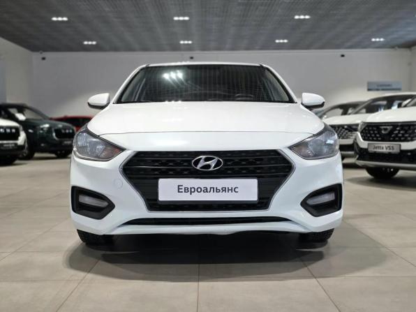 Hyundai Solaris II с пробегом 2019 года, цена 1 299 000 рублей, 147000 км, седан, Автокод Объявления
