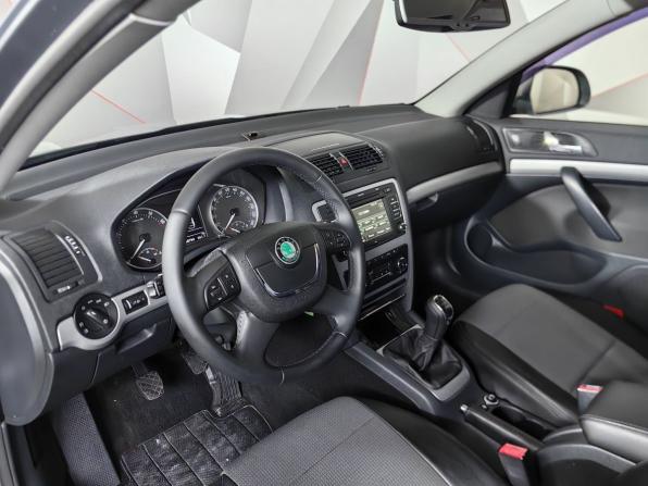 Skoda Octavia II (A5) Рестайлинг с пробегом 2012 года, цена 843 000 рублей, 158792 км, лифтбек, Автокод Объявления