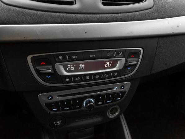 Renault Fluence I с пробегом 2011 года, цена 440 000 рублей, 339214 км, седан, Автокод Объявления