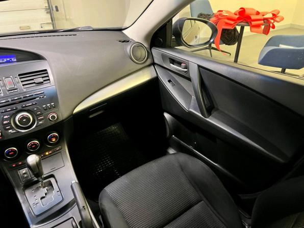 Mazda 3 II (BL) Рестайлинг с пробегом 2011 года, цена 770 000 рублей, 265022 км, седан, Автокод Объявления
