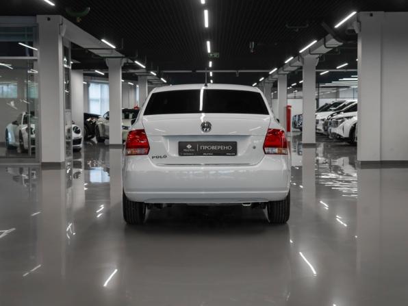 Volkswagen Polo V с пробегом 2015 года, цена 930 000 рублей, 177784 км, седан, Автокод Объявления