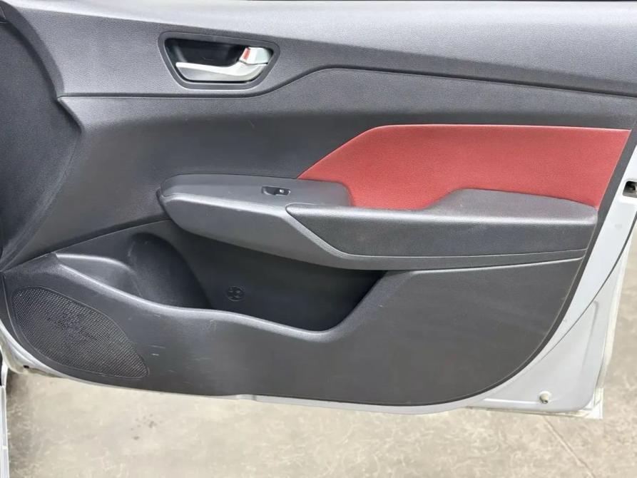 Hyundai Solaris II Рестайлинг Саратов  - изображение 13