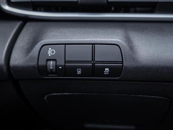 Hyundai Elantra VII (CN7) Рестайлинг с пробегом 2024 года, цена 2 299 000 рублей, 17230 км, седан, Автокод Объявления