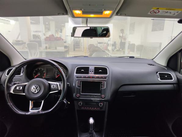 Volkswagen Polo V Рестайлинг с пробегом 2019 года, цена 1 499 000 рублей, 62259 км, седан, Автокод Объявления