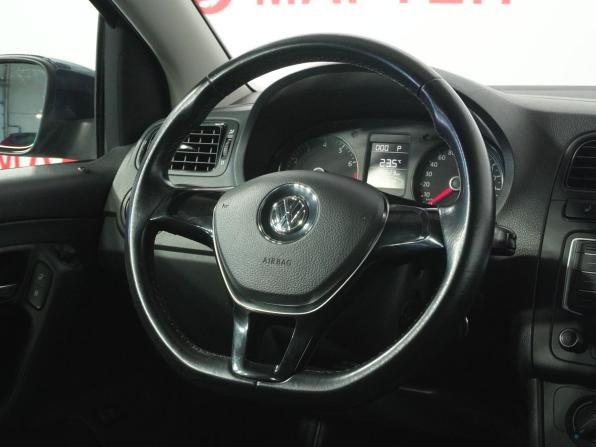 Volkswagen Polo V Рестайлинг с пробегом 2016 года, цена 1 058 000 рублей, 128623 км, седан, Автокод Объявления